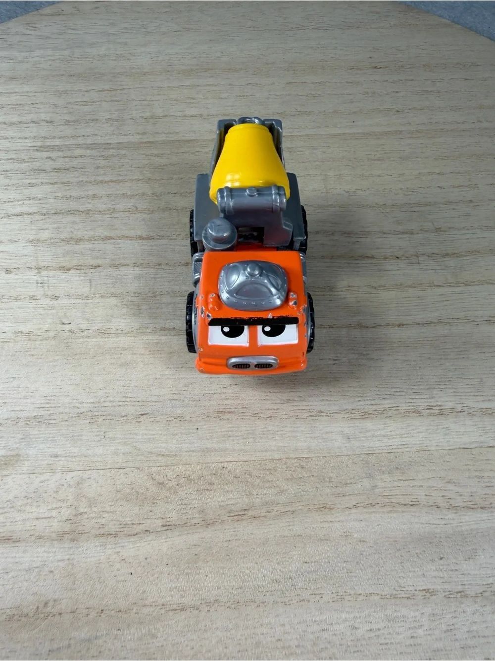 Tonka Chuck & Friends Spill Cement Mixer Truck Orange Diecast 2000 Maisto Hasbro